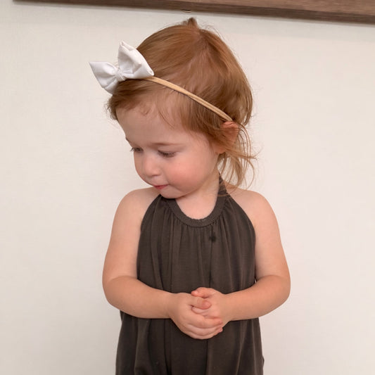 The Drift - Newborn Bow (Classic White)