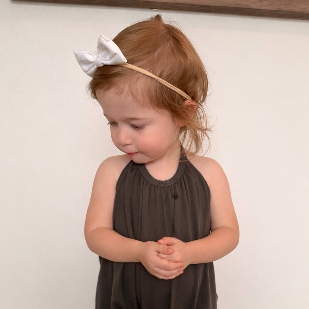 The Drift - Newborn Bow (Classic White)