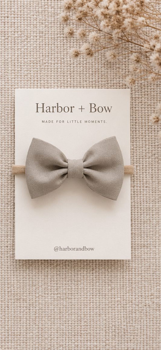 The Dune - Newborn Bow (Taupe)